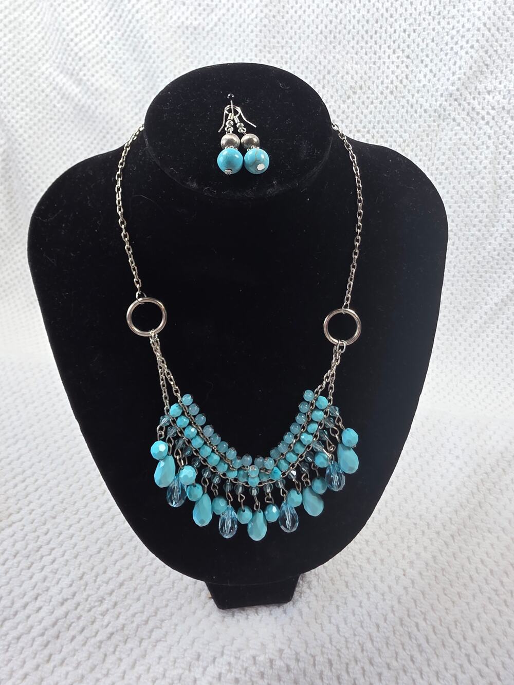 Handcrafted 16" turquoise beaded necklace and matching drop earrings